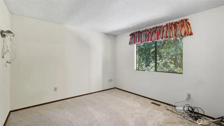 Upstairs guestroom #2