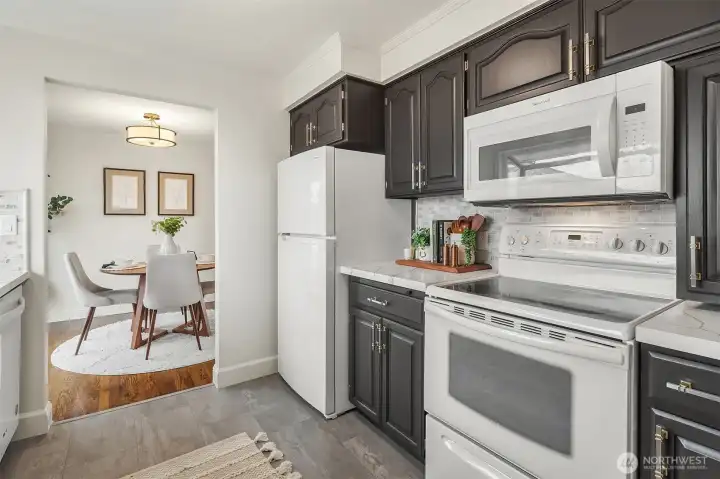 Spacious & functional kitchen.