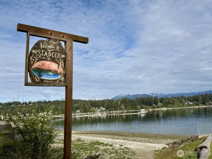 Entering Seabeck