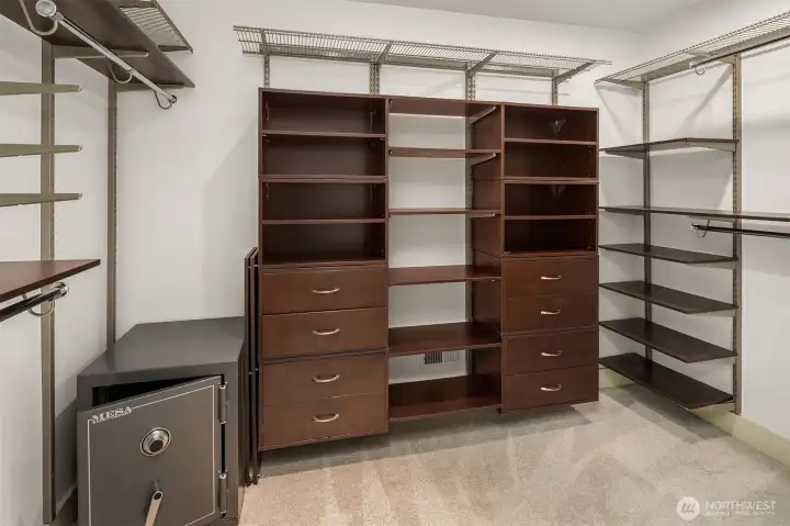 Walk-in primary closet