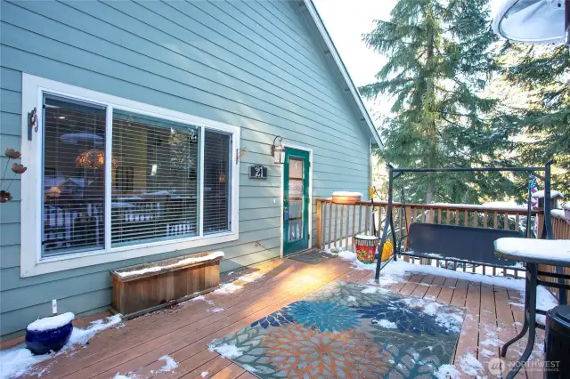 Large porch off of living room facing Clematis Ln