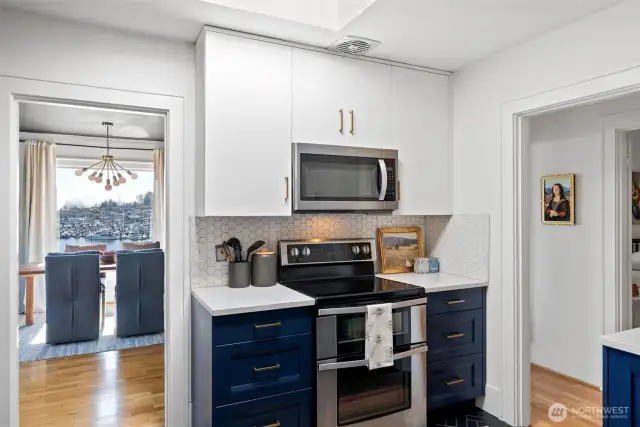 Such great natural light throughout!