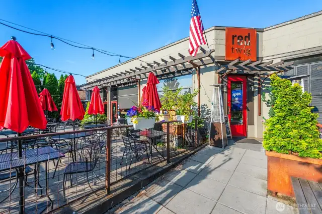 Just blocks from your front door,  enjoy the Vibrant urban village!  Loads of great restaurants, inviting galleries, cozy cafes, and more!