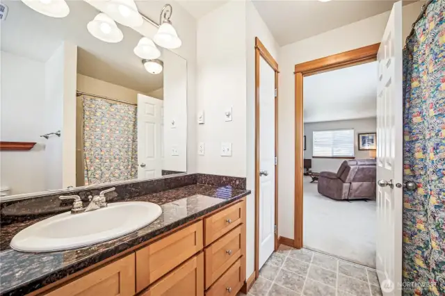 Full bath upstairs.