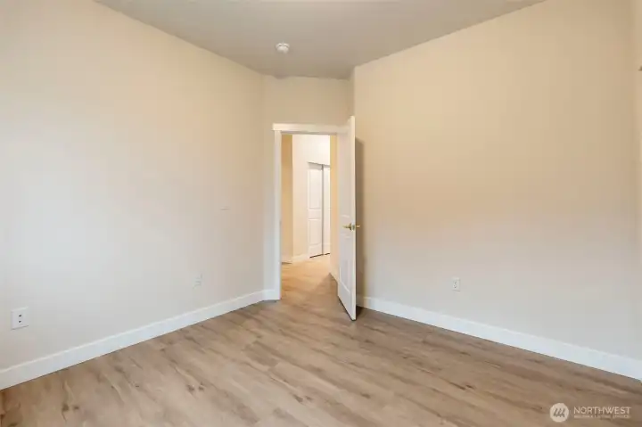 Upper floor bedroom #2