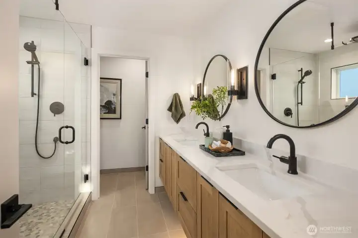 Photo of similar model home.