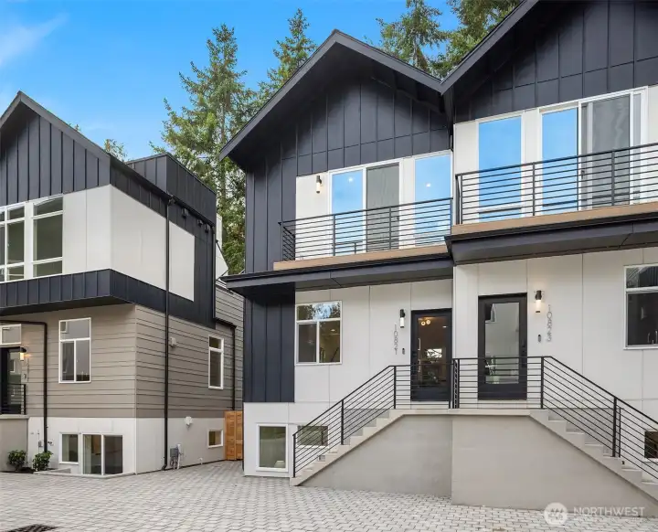 Photo from 10821, featuring similar floor plan and finishes