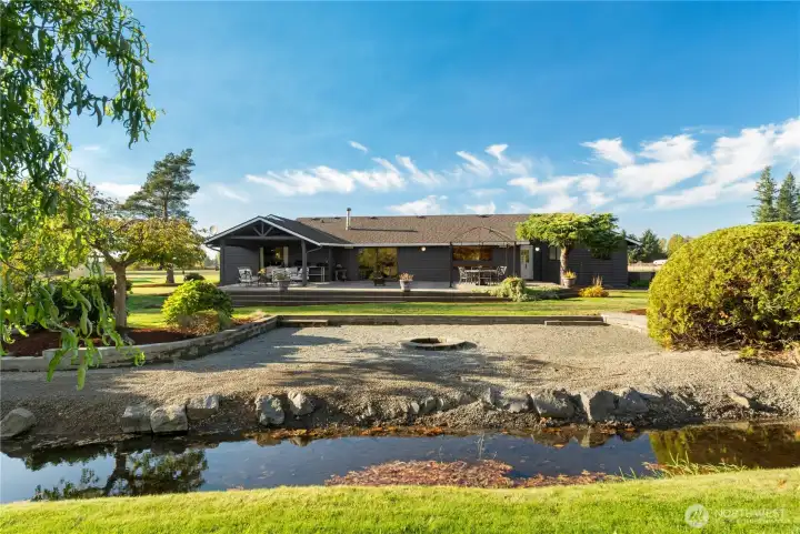 ~One of a kind Creek Frontage~