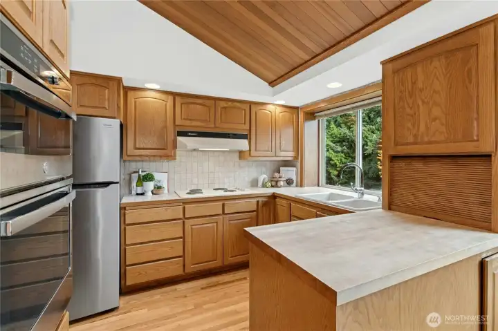 New refrigerator, double ovens