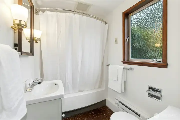 Full bathroom in basement