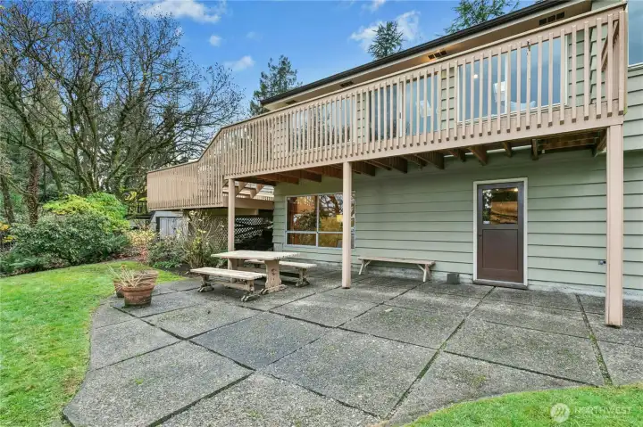 Entrance to daylight basement