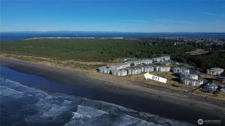 Great southwest exposure and just a sand wedge away from the oceanfront golf course under permitting!