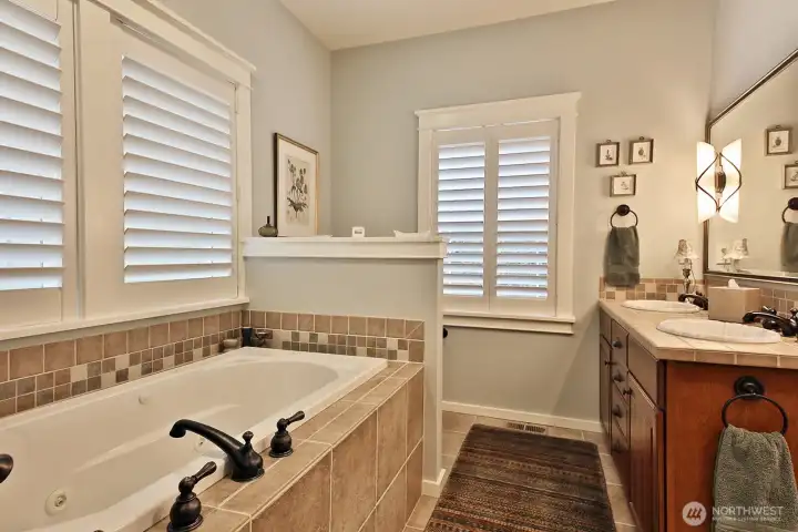 Primary - Full bath
