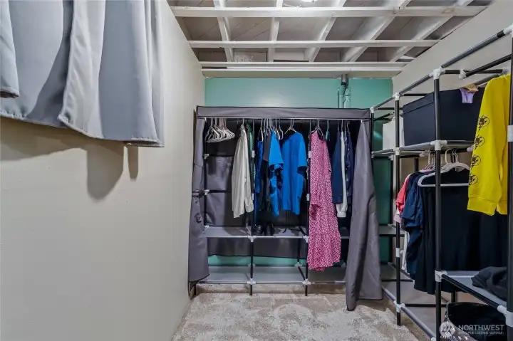 Walk-in closet