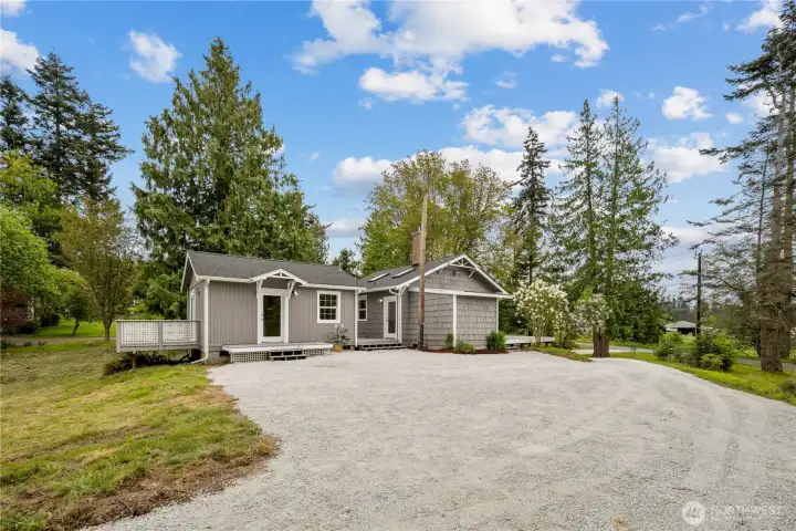 Lots of parking, room for RV, boats, etc.