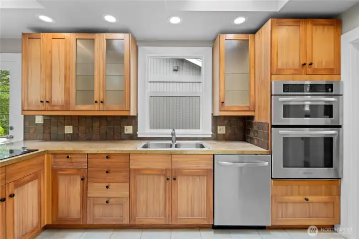 New stainless steel appliances!