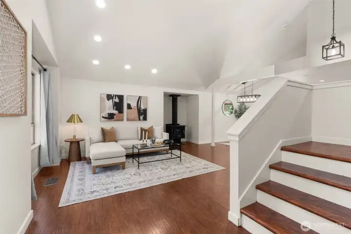 Enter into vaulted ceilings and open floorplan Enter into vaulted ceilings and open floorplan