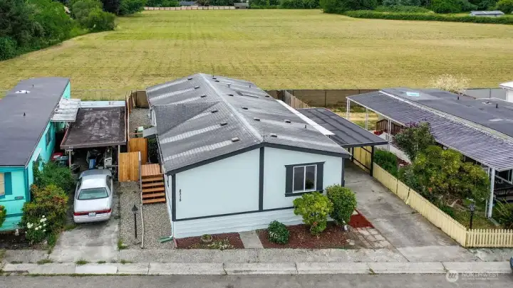 Home backs to privately owned open field Home backs to privately owned open field