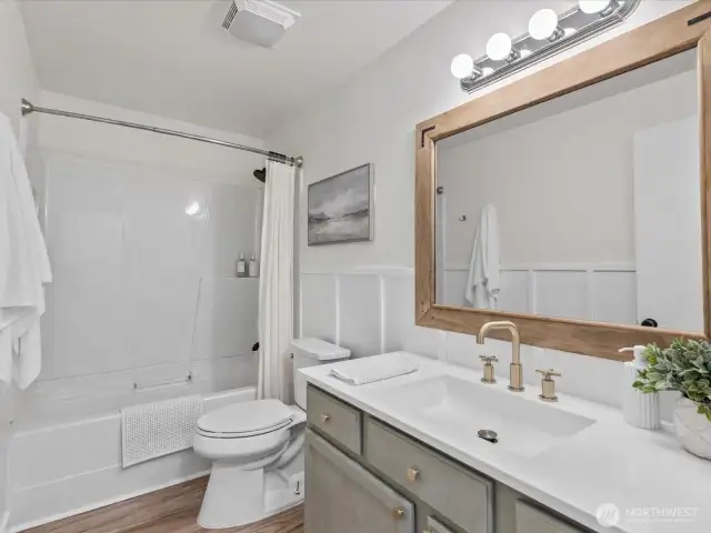 Bathroom with tub / shower combo