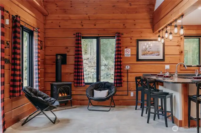 Gas fireplace for warm toes & cozy evening ambiance