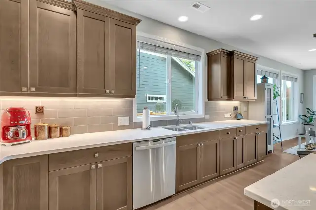Ample counter space and endless storage!