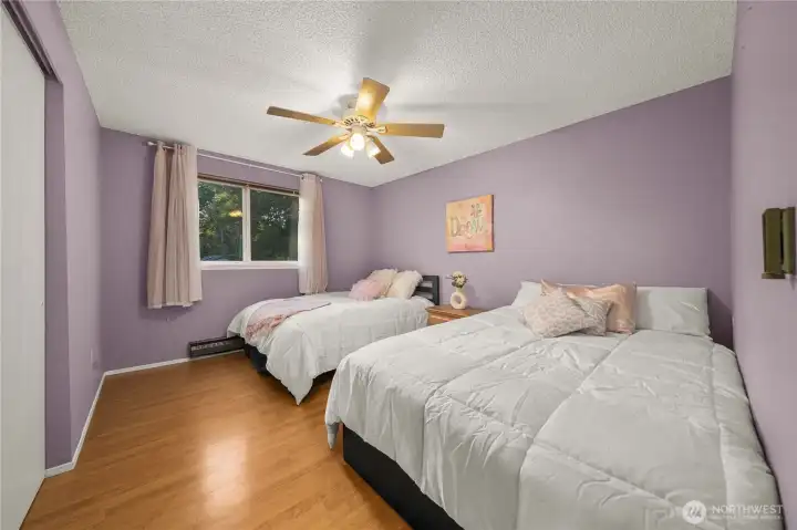 Large 2nd bedroom