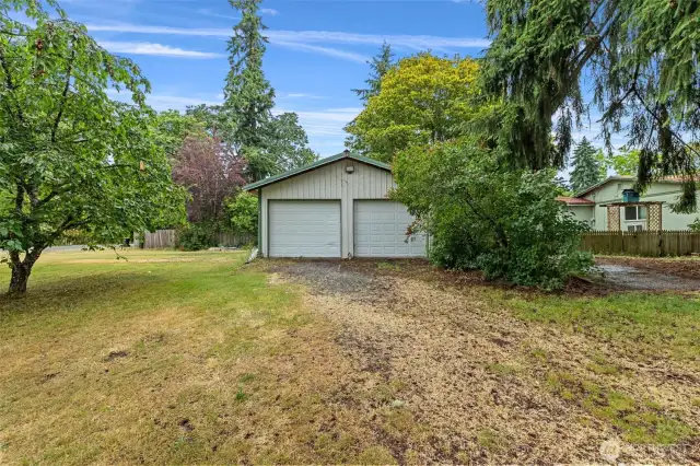 2 car detached garage