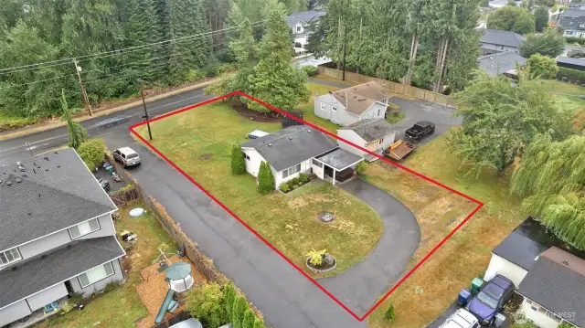 Lot lines are approximate
