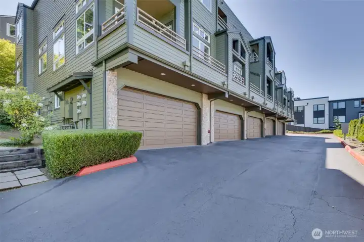 true 2 car private garage