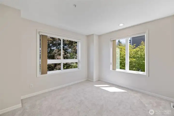 Second upstairs bedroom