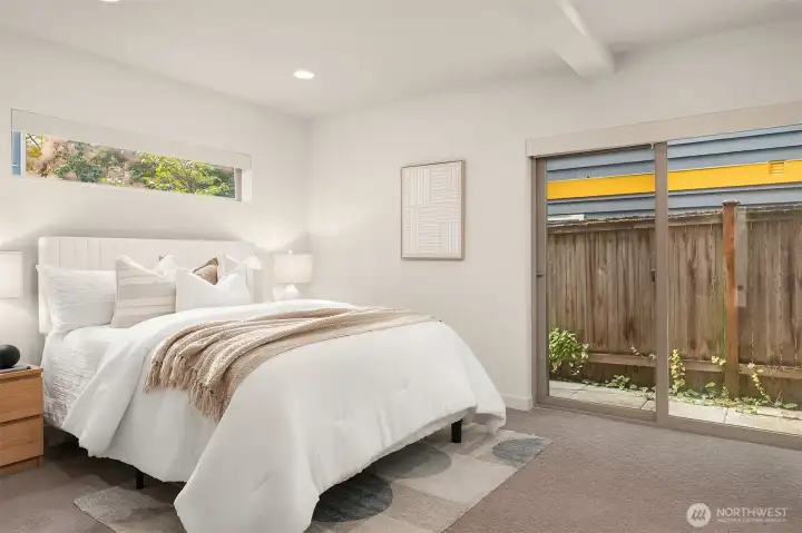 Entry Floor Bed