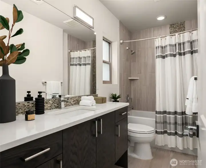 Entry Floor Bath