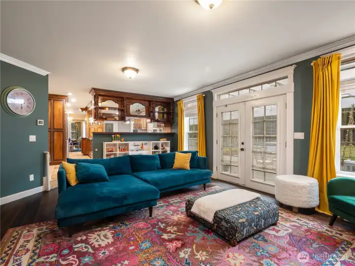 large living area looking back into kitchen area
