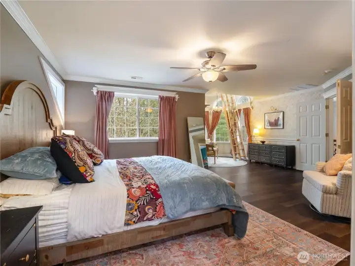 grand primary sleeping/resting area