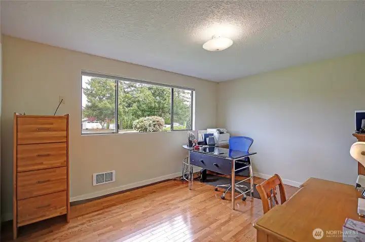 Guest Bedroom Currently being used as Office~