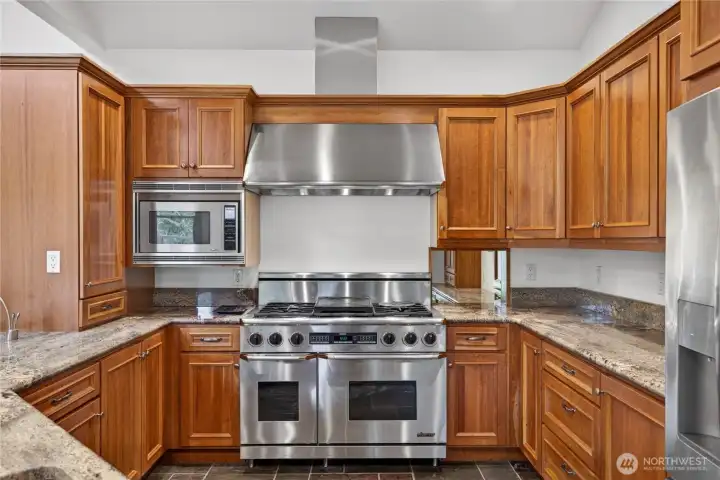 Dacor range and double oven