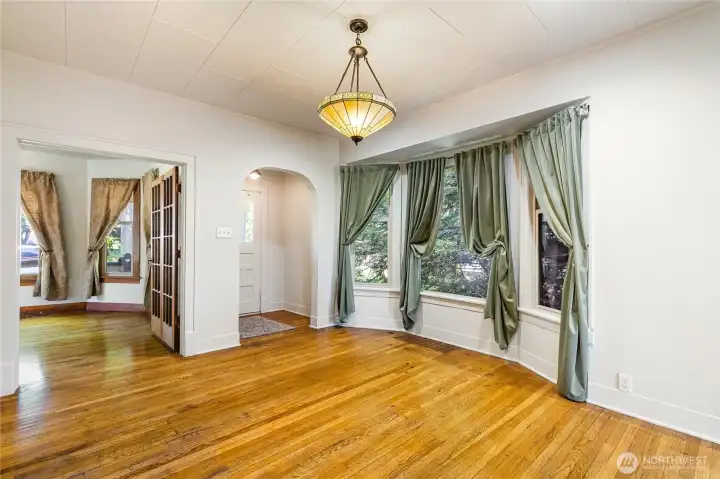 Living room off to the left. Great space for a dinning room table. Living room off to the left. Great space for a dinning room table.