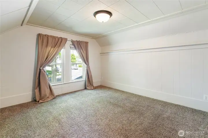 Upstairs room could be used as an office or bedroom. Upstairs room could be used as an office or bedroom.