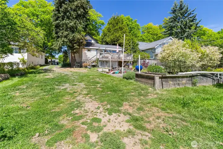 Opportunities for gardening and great space to play and entertain. Opportunities for gardening and great space to play and entertain.