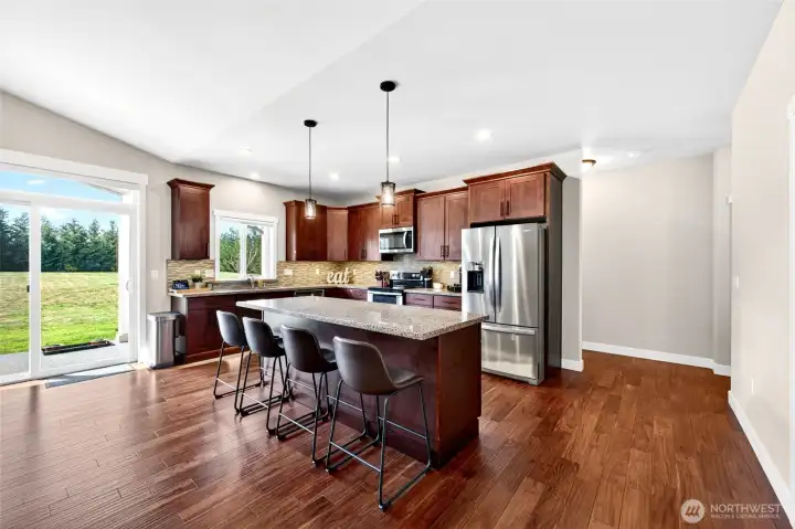All kitchen appliances included!