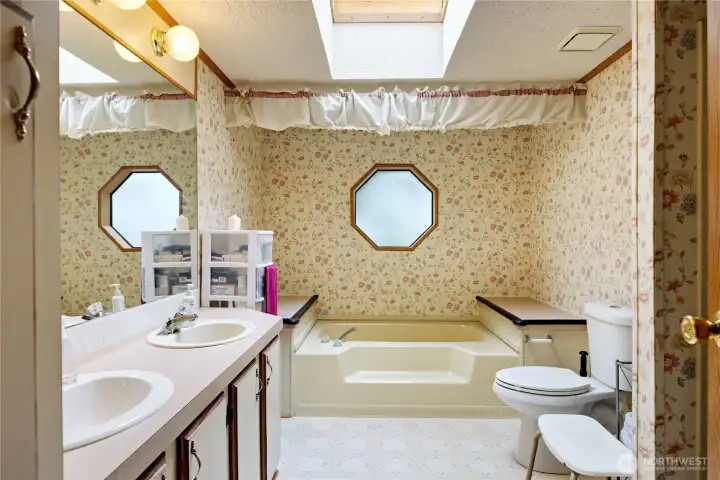 Primary bathroom, with duel vanity, soaking tub and seperate shower Primary bathroom, with duel vanity, soaking tub and seperate shower