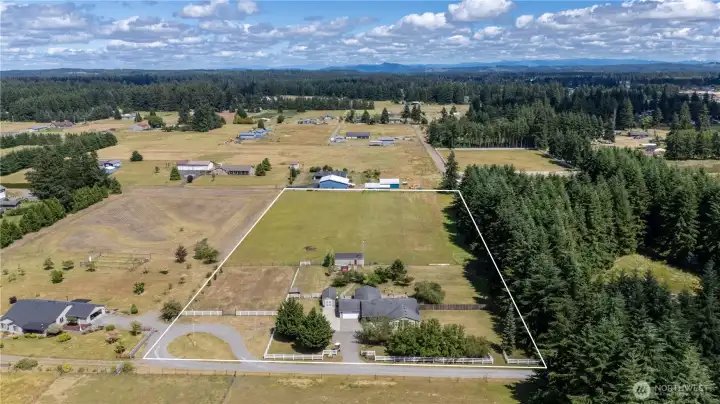 Beautiful 5+ flat acres close to town. Separated into 2 nice pastures. Beautiful 5+ flat acres close to town. Separated into 2 nice pastures.