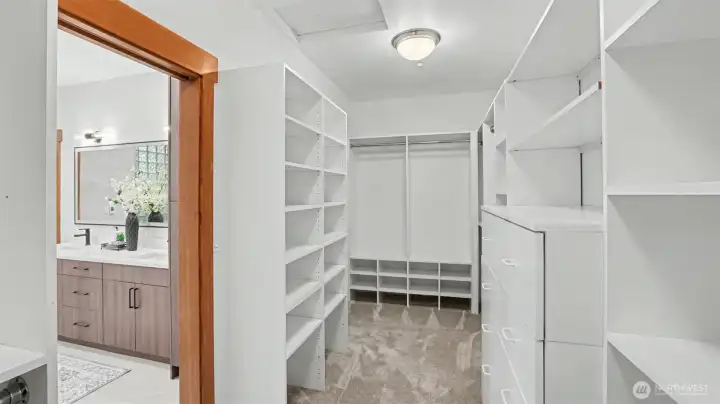 Walk in closet