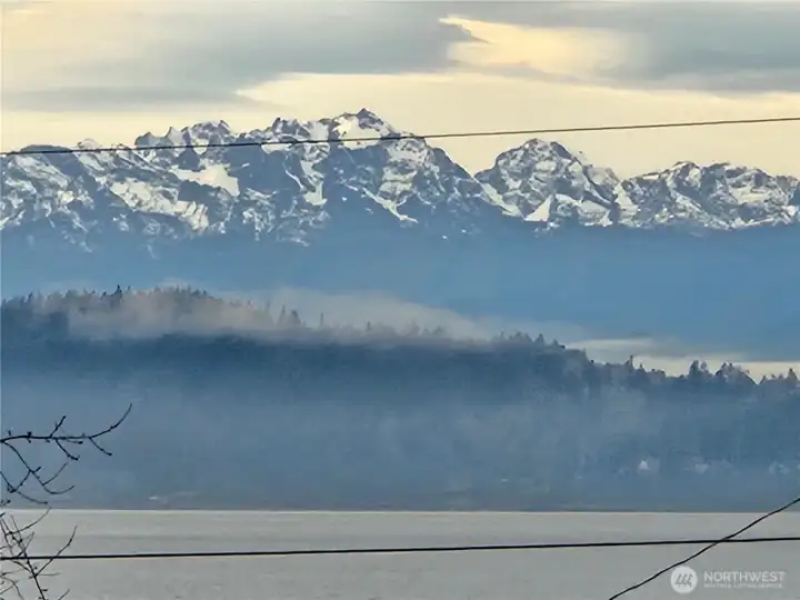 View of the Cascades and Puget Sound