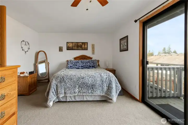 Slider / deck off bedroom