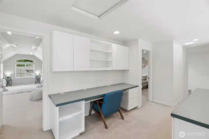 additional hallway Computer space set up