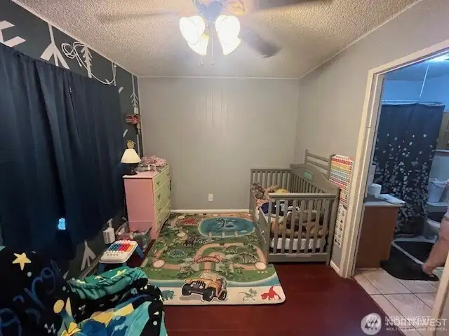 1820 Bedroom