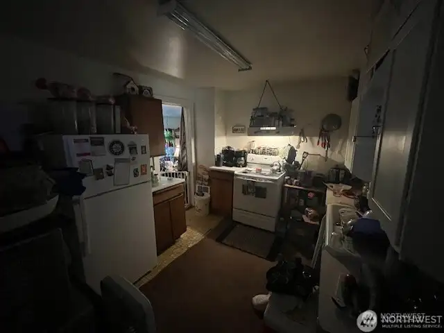1822 Kitchen