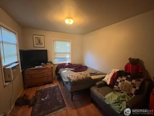 1826 Bedroom