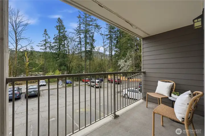 Even a nice deck, faces N/NE so should be cool on hot days. Even a nice deck, faces N/NE so should be cool on hot days.